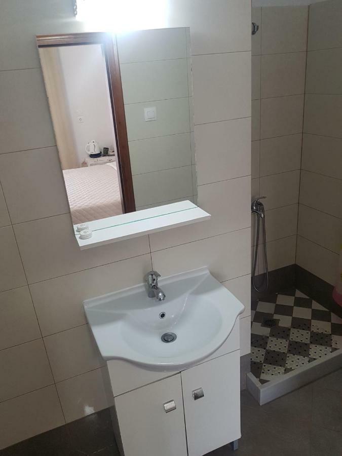 Anesis Apartman Diafánion Kültér fotó